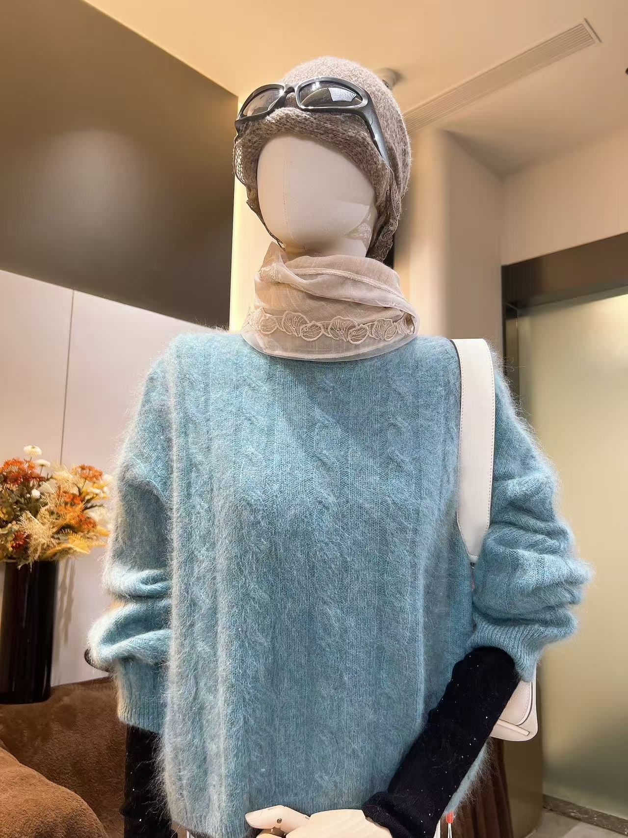 [68岁小姐姐]25新款圆领花纱软糯绞花拉绒套头毛衣D25KZR80 0161