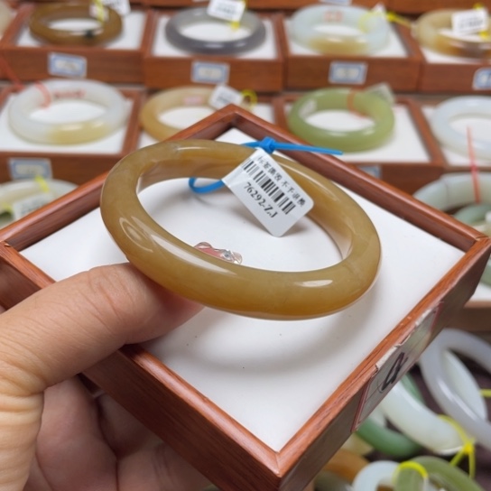 【闪购商品】和田玉手镯未镶嵌