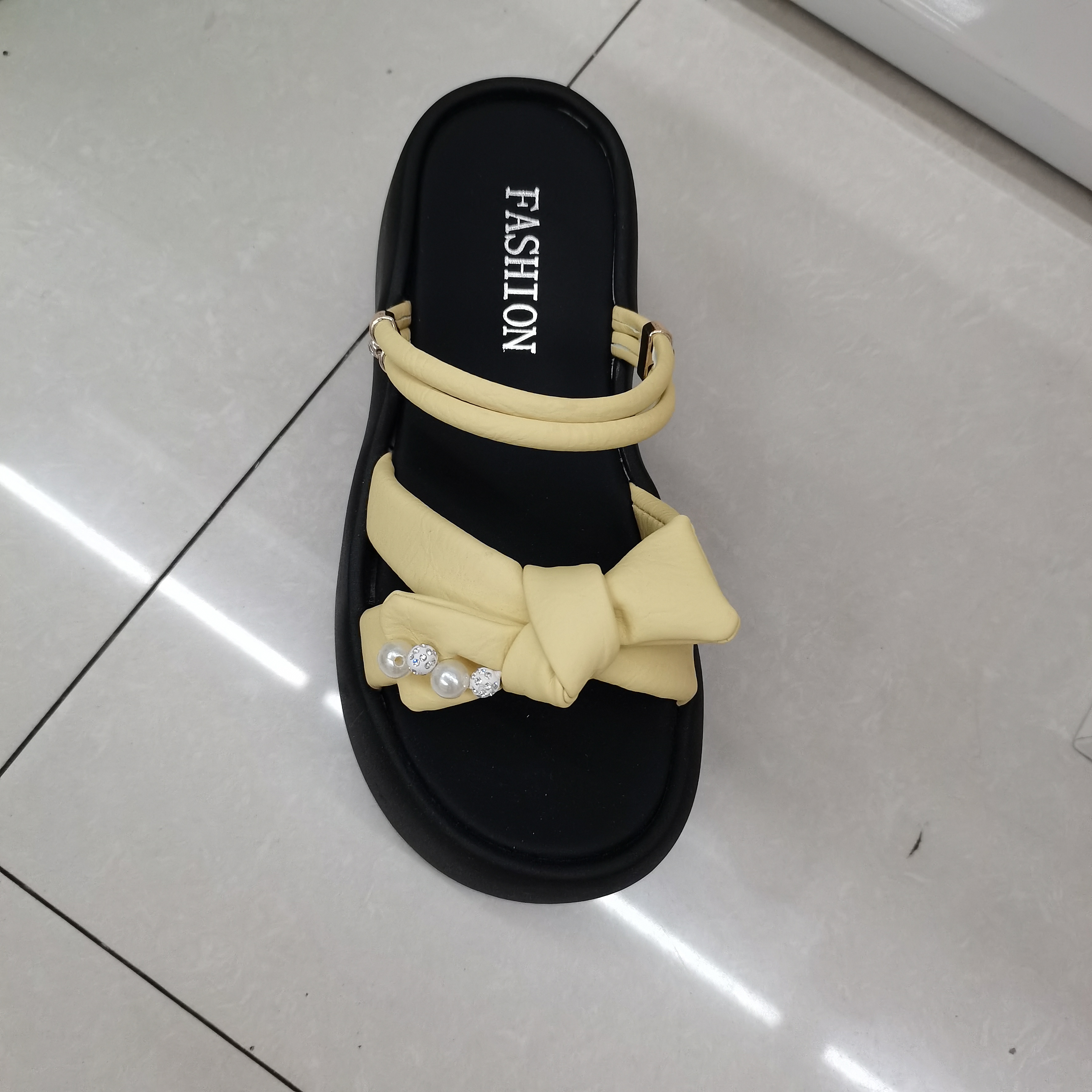 流苏圆头前后绊带时尚休闲沙滩鞋时尚黑色甜辣千金风