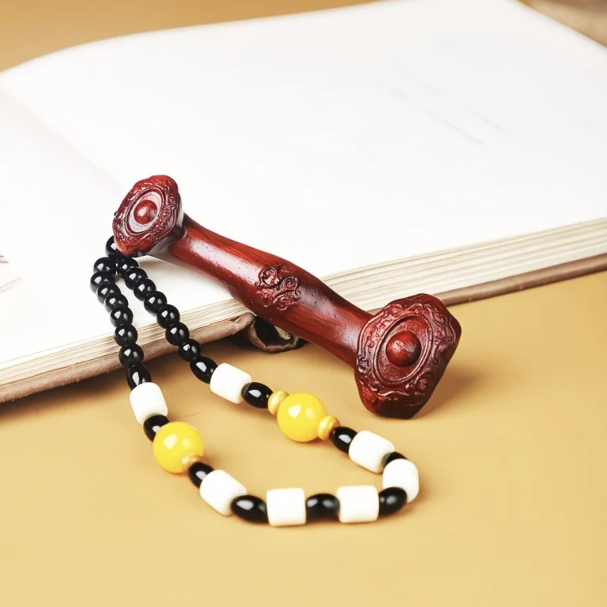 紫檀木雕刻如意手把件汽车挂件