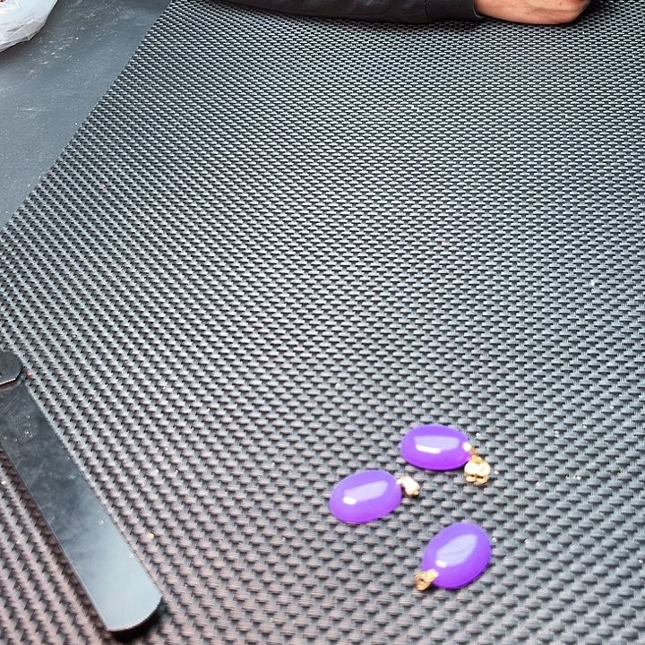 翡翠颈饰未镶嵌啊啊