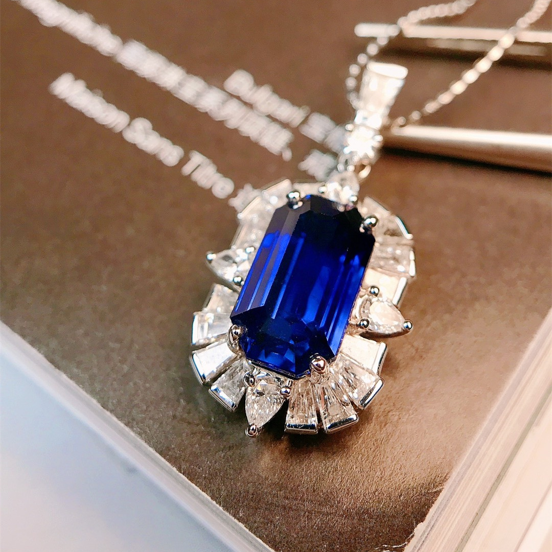 蓝宝石吊坠（不含链）/3.22ct天然蓝宝石18K金钻石附GUILD证#GA