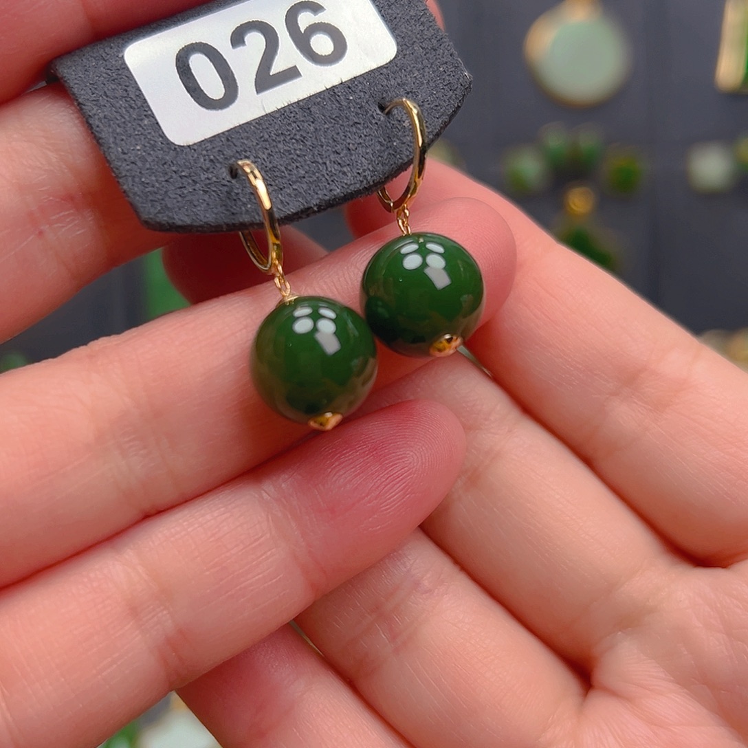 和田玉18K金镶嵌耳饰