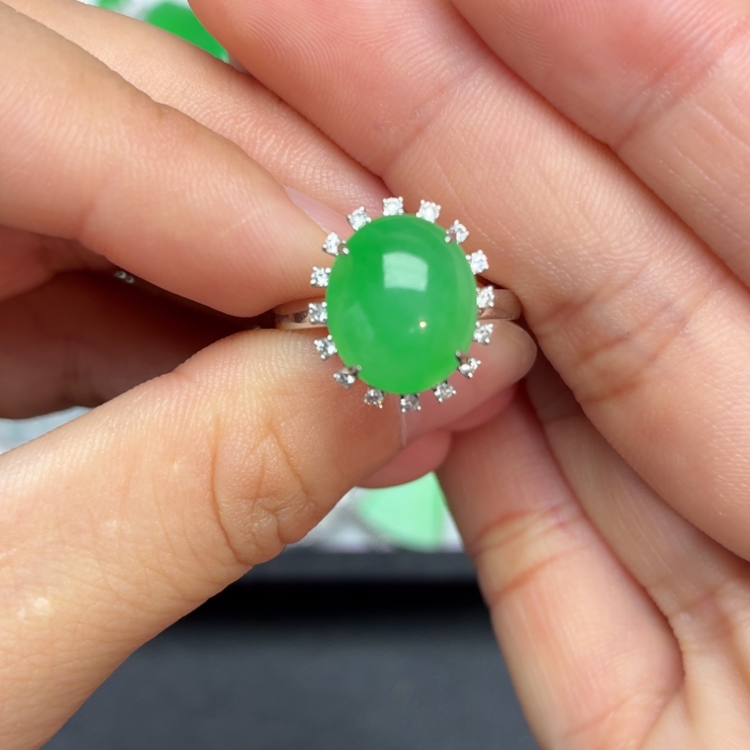 翡翠18K金镶嵌颈饰缅甸翡翠