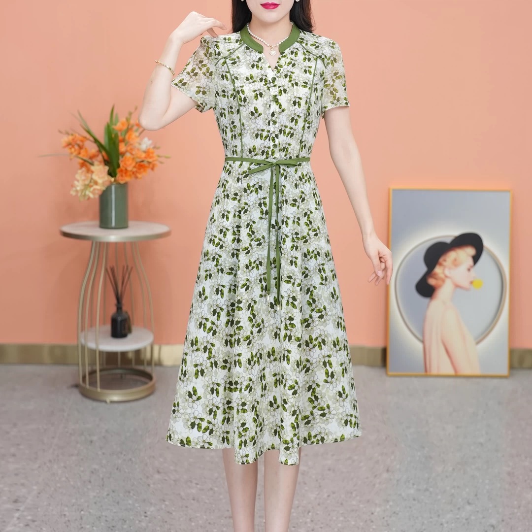 碎花显瘦气质时尚夏季法式收腰印花