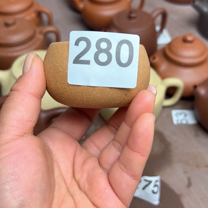 紫砂茶壶黄金段60cc做工不好慎拍