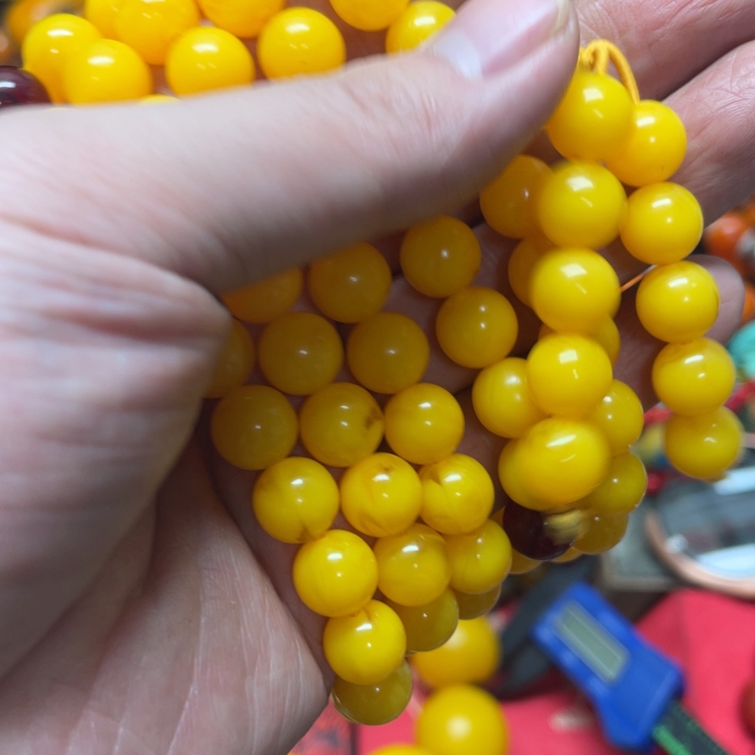 琥珀裸石未镶嵌好物推荐如图所示