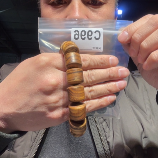 大叶紫檀（黑酸枝木类）岁**情996