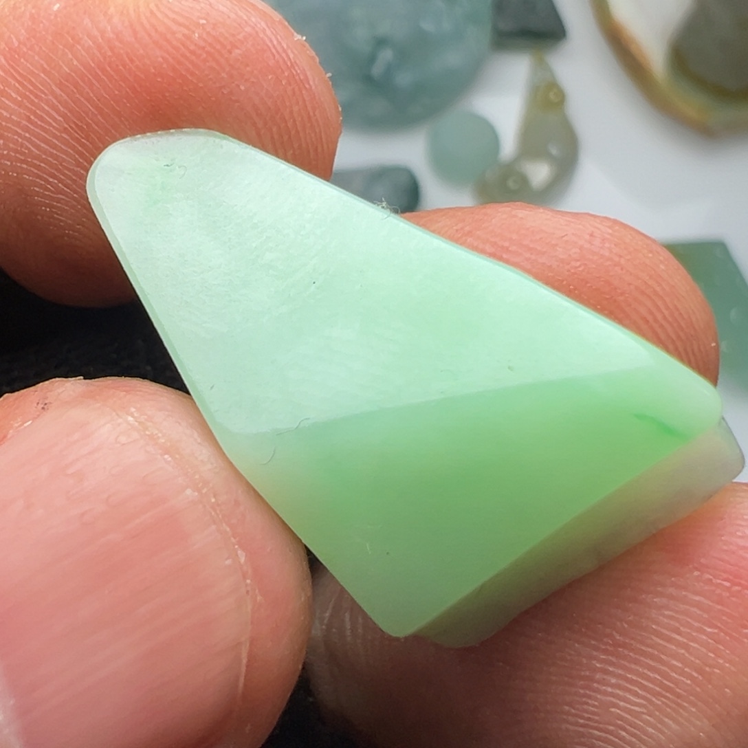 定制翡翠未镶嵌不包工