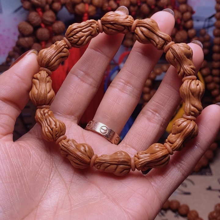 吊坠桃核龙纹桃枭