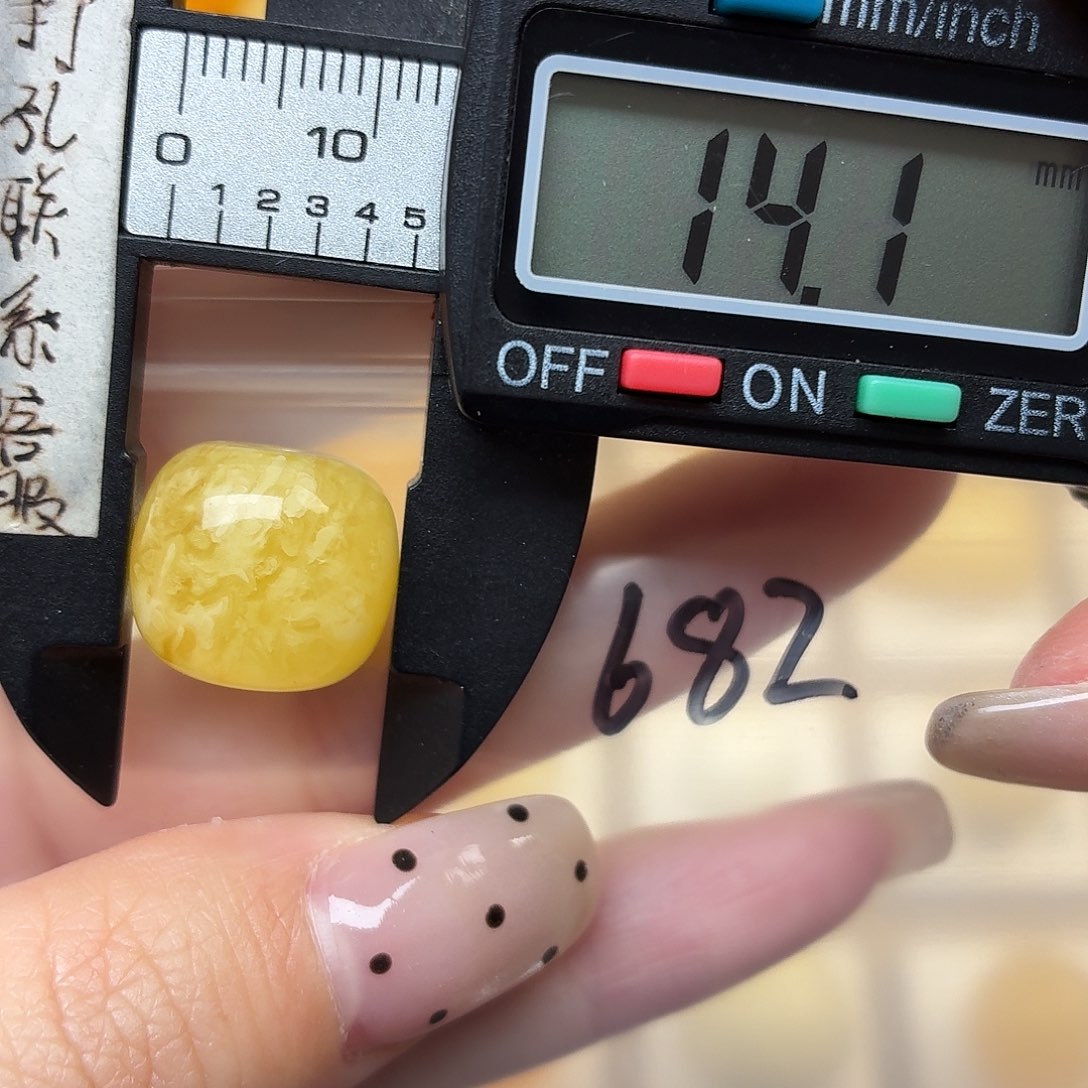 蜜蜡未镶嵌裸石蜜蜡