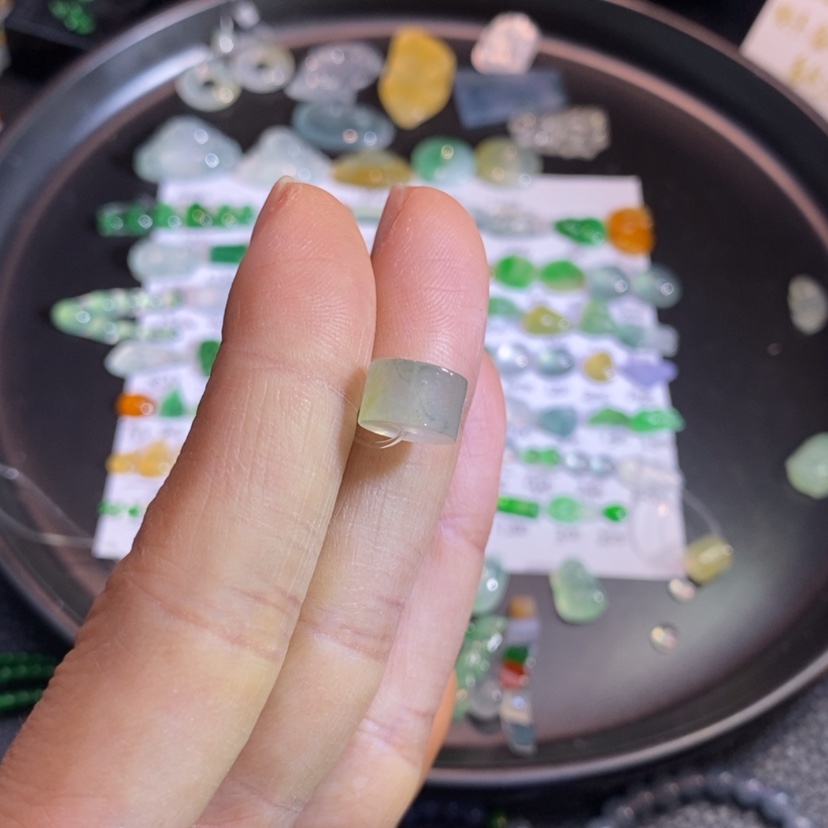 【闪购商品】翡翠挂件未镶嵌珠