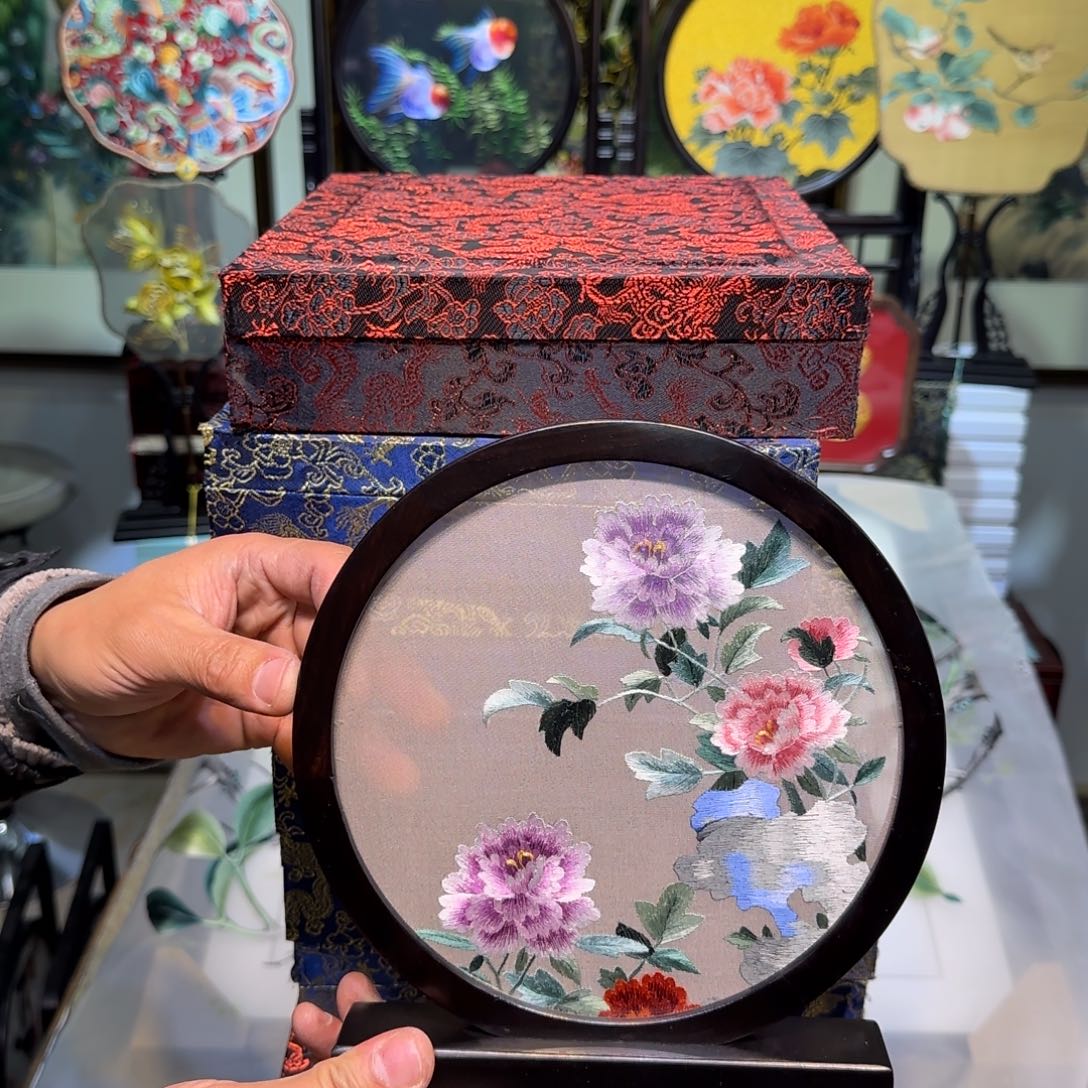 刺绣刺绣工艺精湛