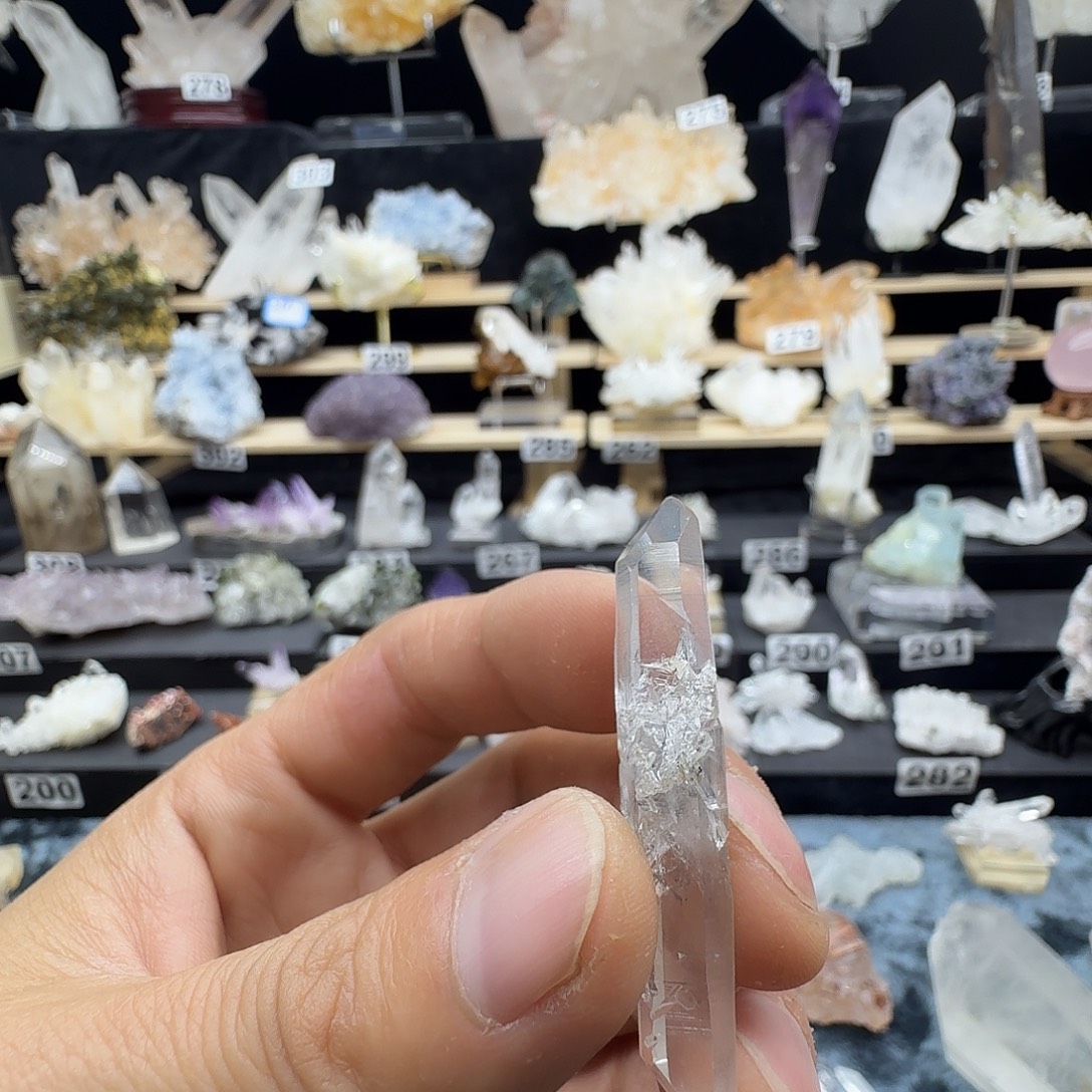 花***昙石材天然水晶摆件