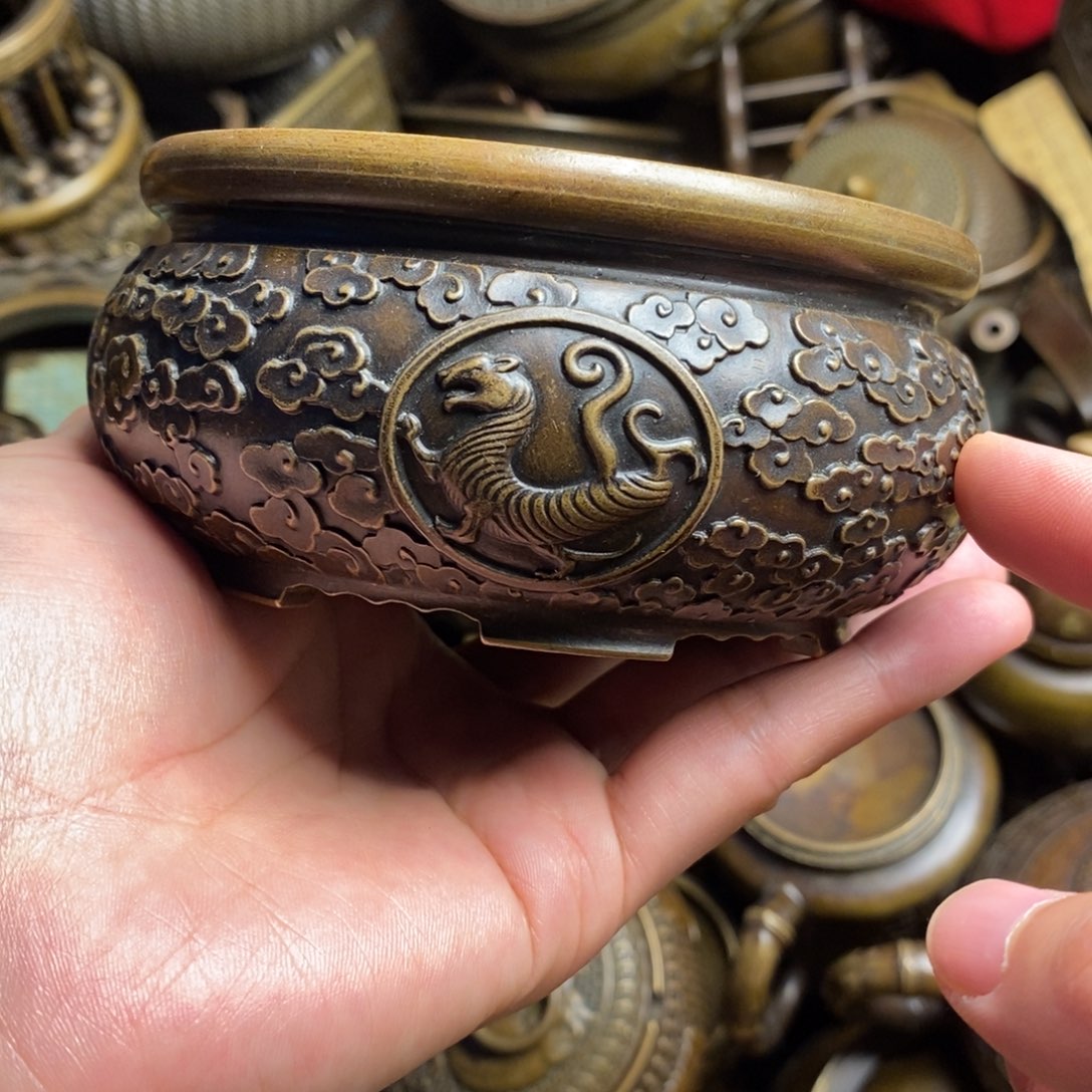 精美铜器做工精良