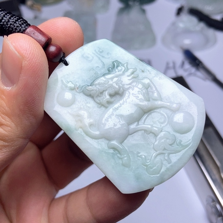 翡翠未镶嵌颈饰翡翠