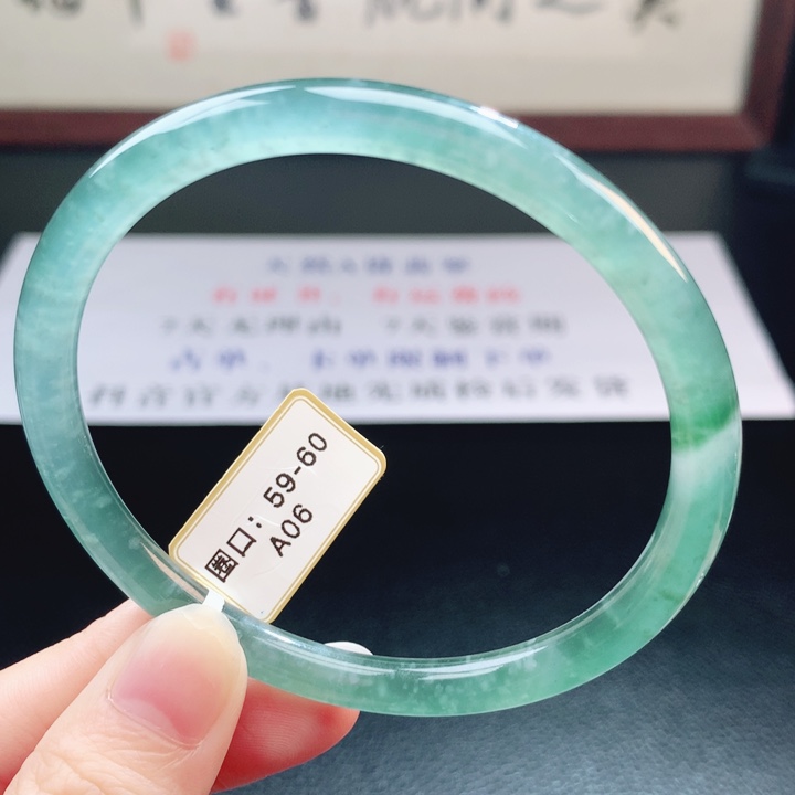 翡翠未镶嵌手镯翡翠手镯8