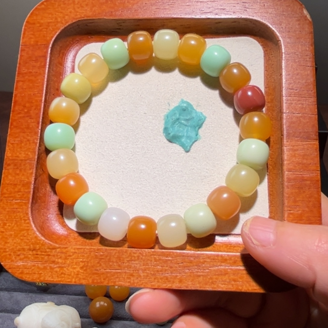 石英质玉（缅黄）未镶嵌10老型手串多宝