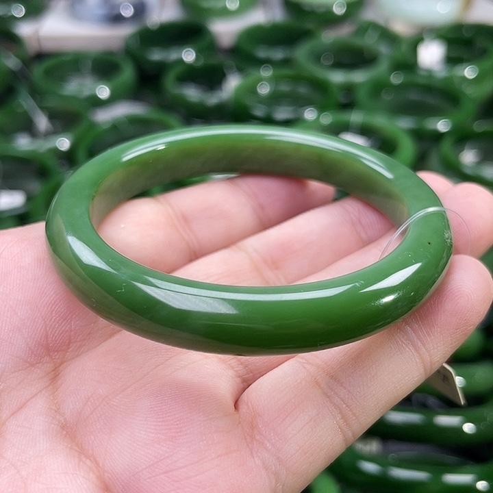 未镶嵌手镯和田玉（碧玉）