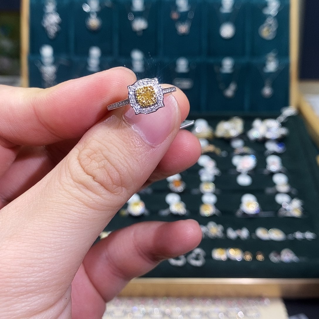 钻石戒托18K金镶嵌戒指