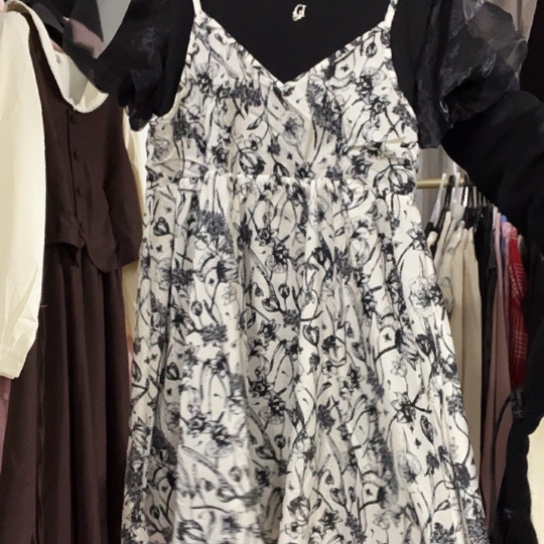 挂脖款假两件连衣裙125斤以内