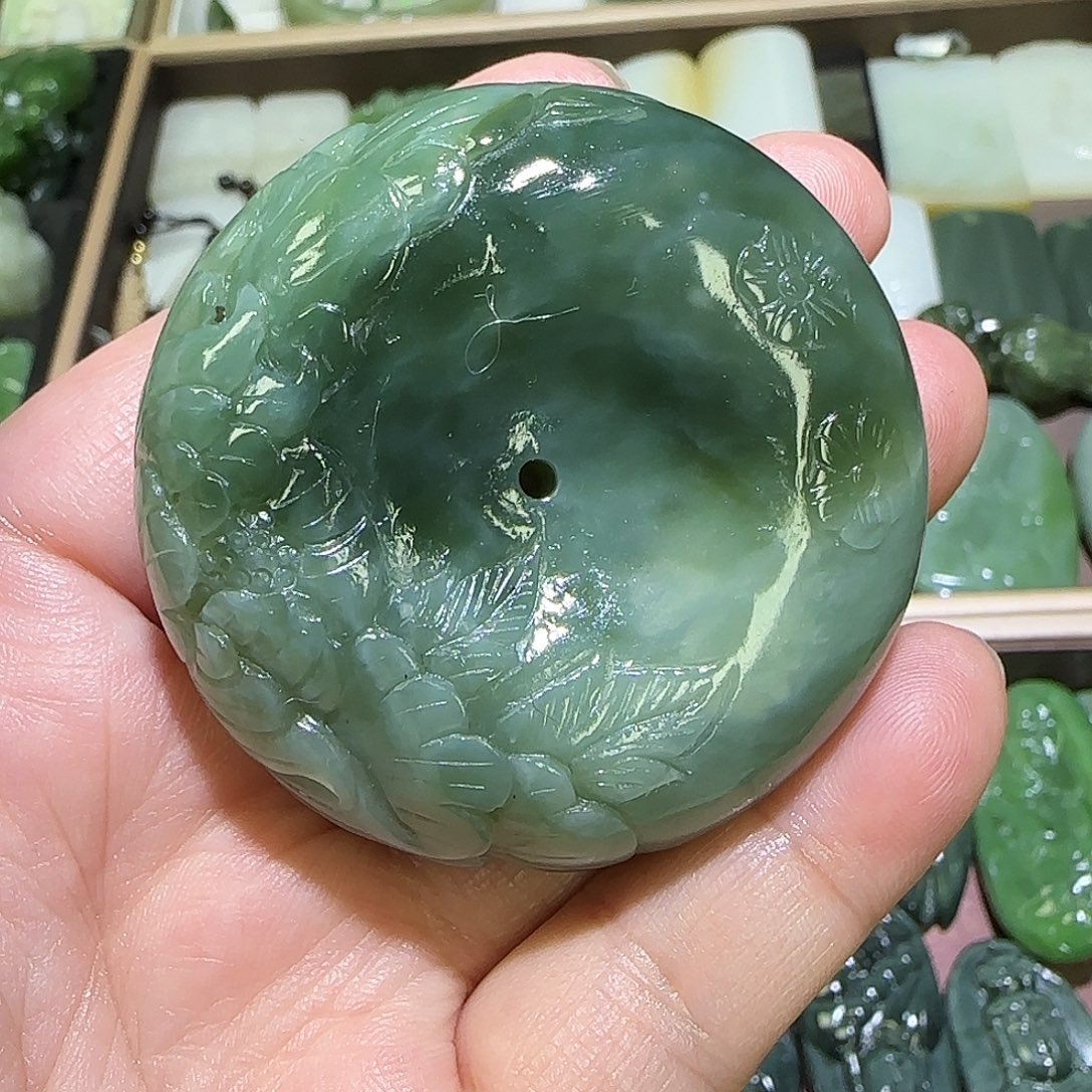 和田玉未镶嵌珠宝半成品