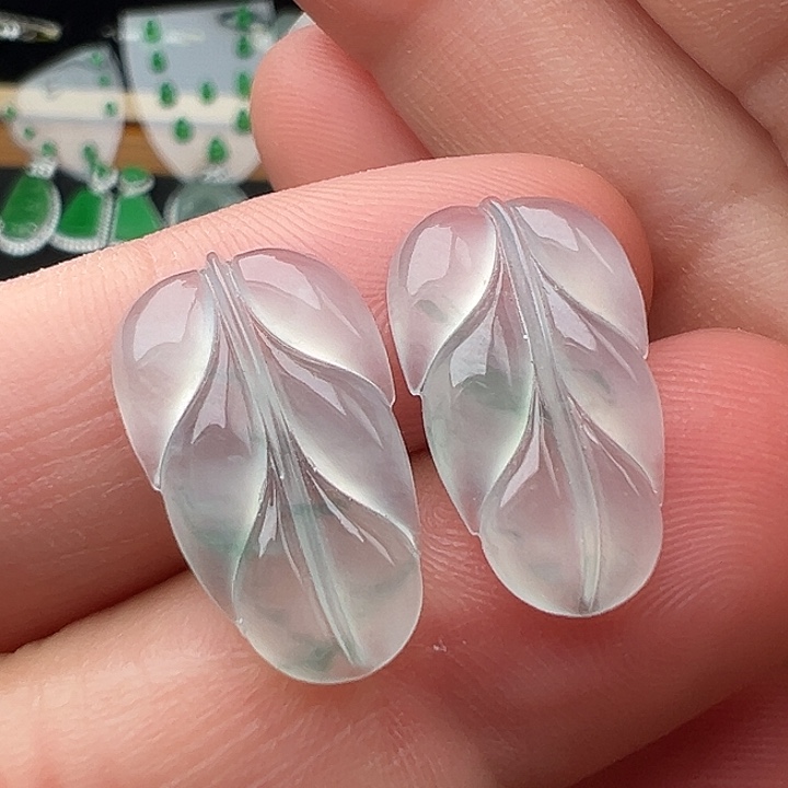 翡翠未镶嵌颈饰叶子18.6