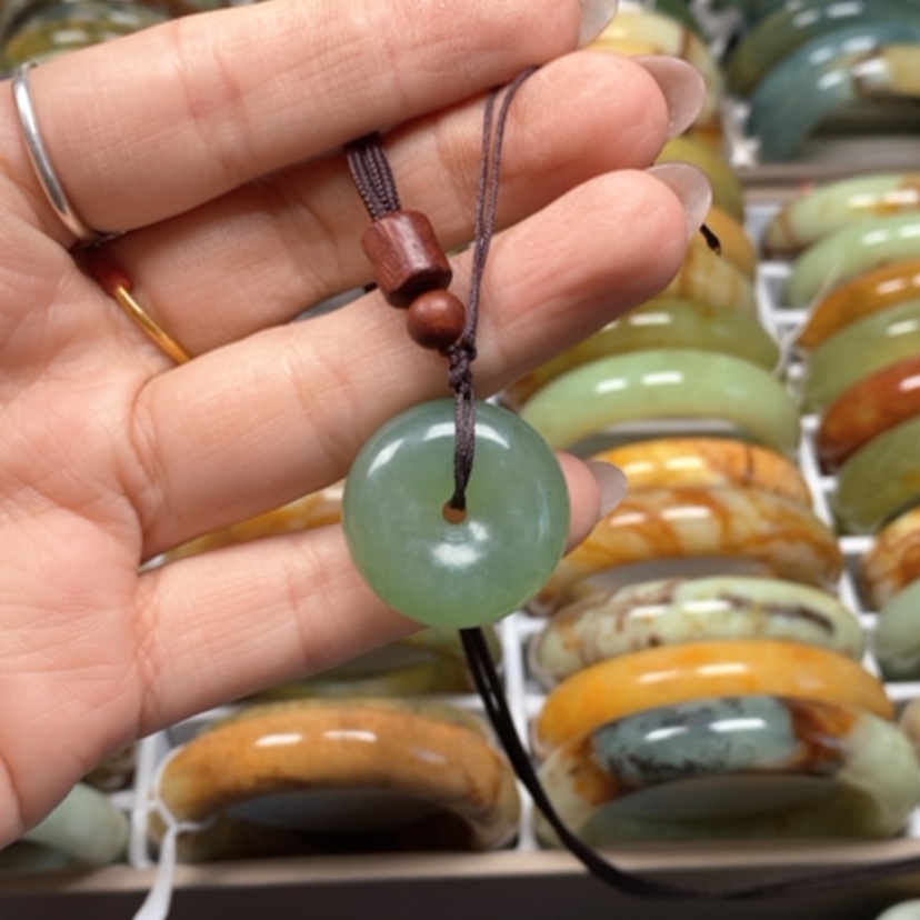 【闪购商品】蛇纹石玉手镯未镶嵌