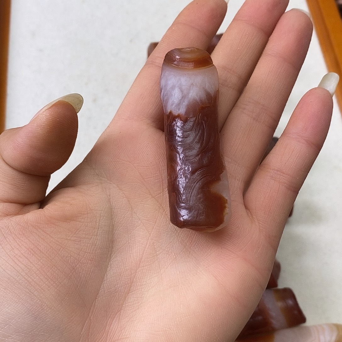 玛瑙/玉髓未镶嵌珠宝半成品玛瑙一个装