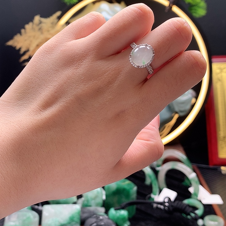 石英质玉戒指未镶嵌