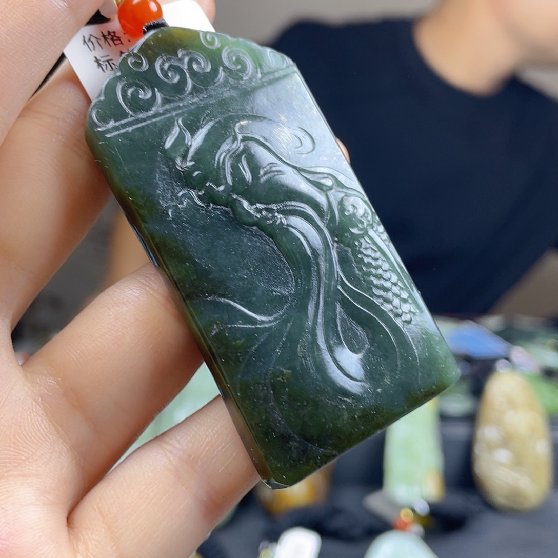 和田玉未镶嵌颈饰