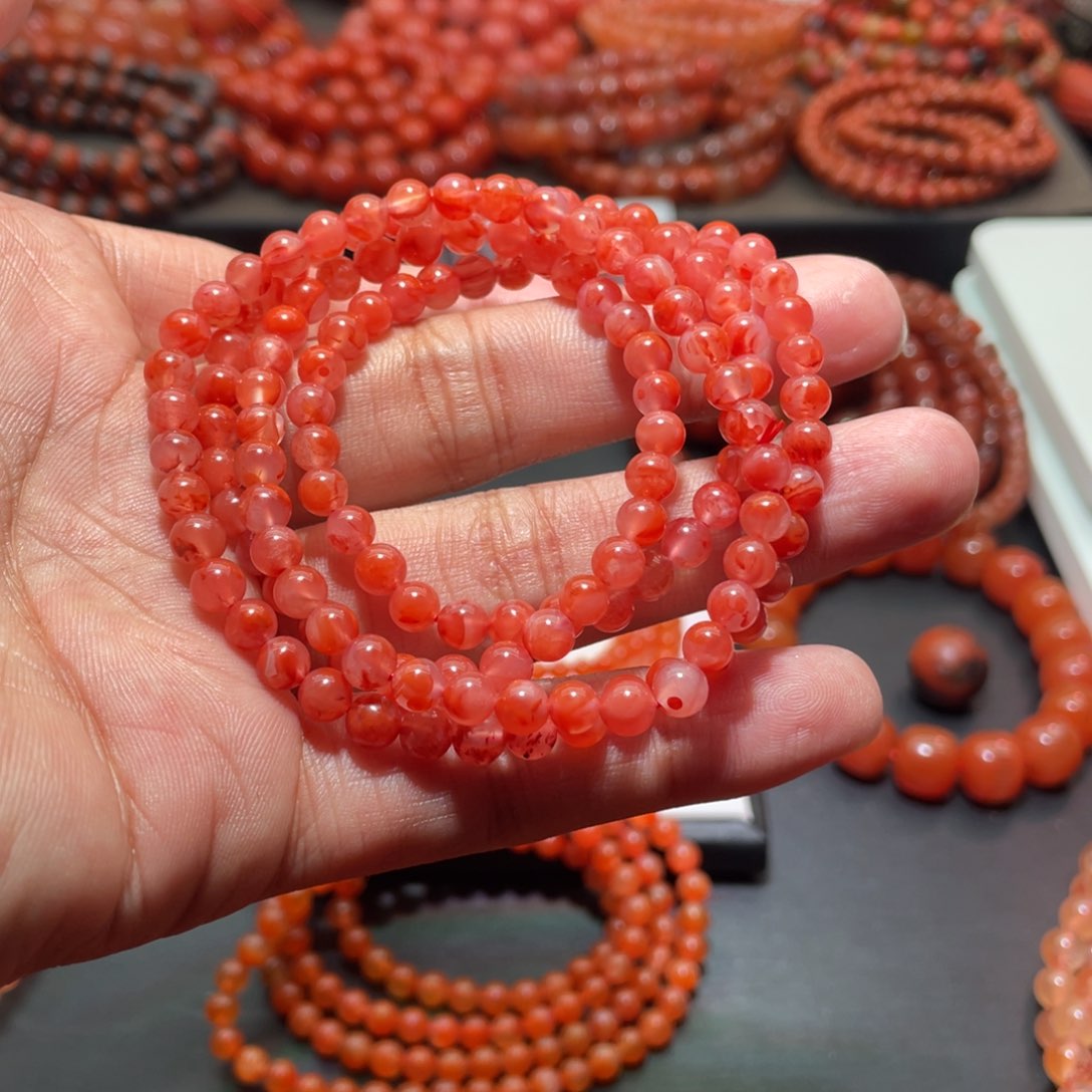 南红玛瑙手链未镶嵌