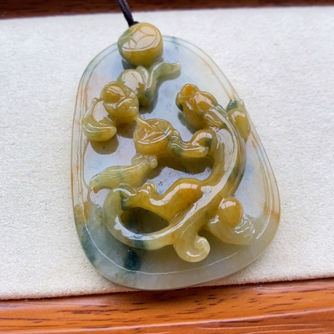 翡翠未镶嵌颈饰吊坠56