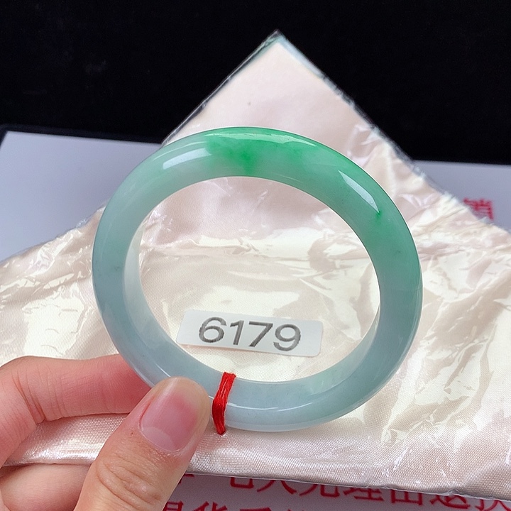 【闪购商品】翡翠手镯未镶嵌57圈口