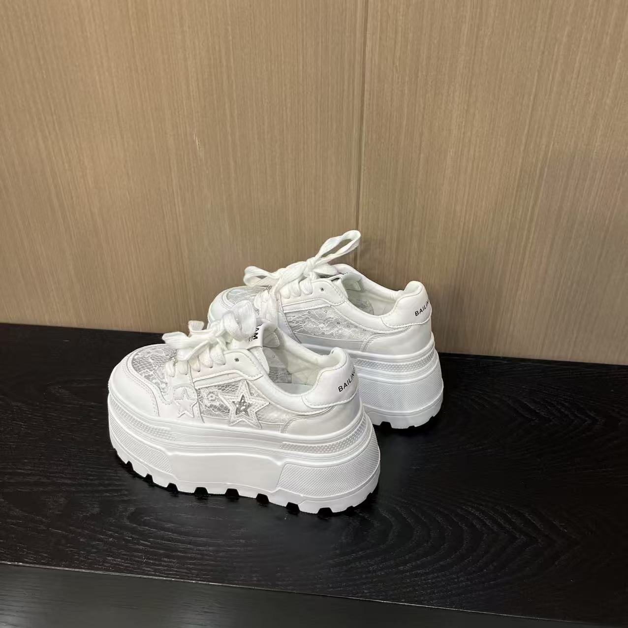 DACPAN- 五角星蕾丝松糕厚底小白鞋 跟8  2025/盼·PPD 929