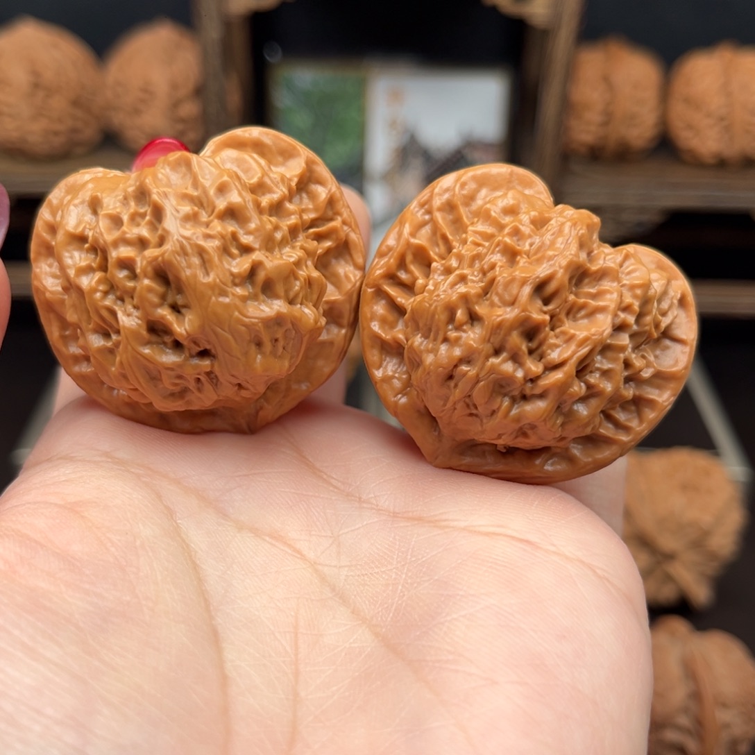 桃核吊坠孤品平谷爱心