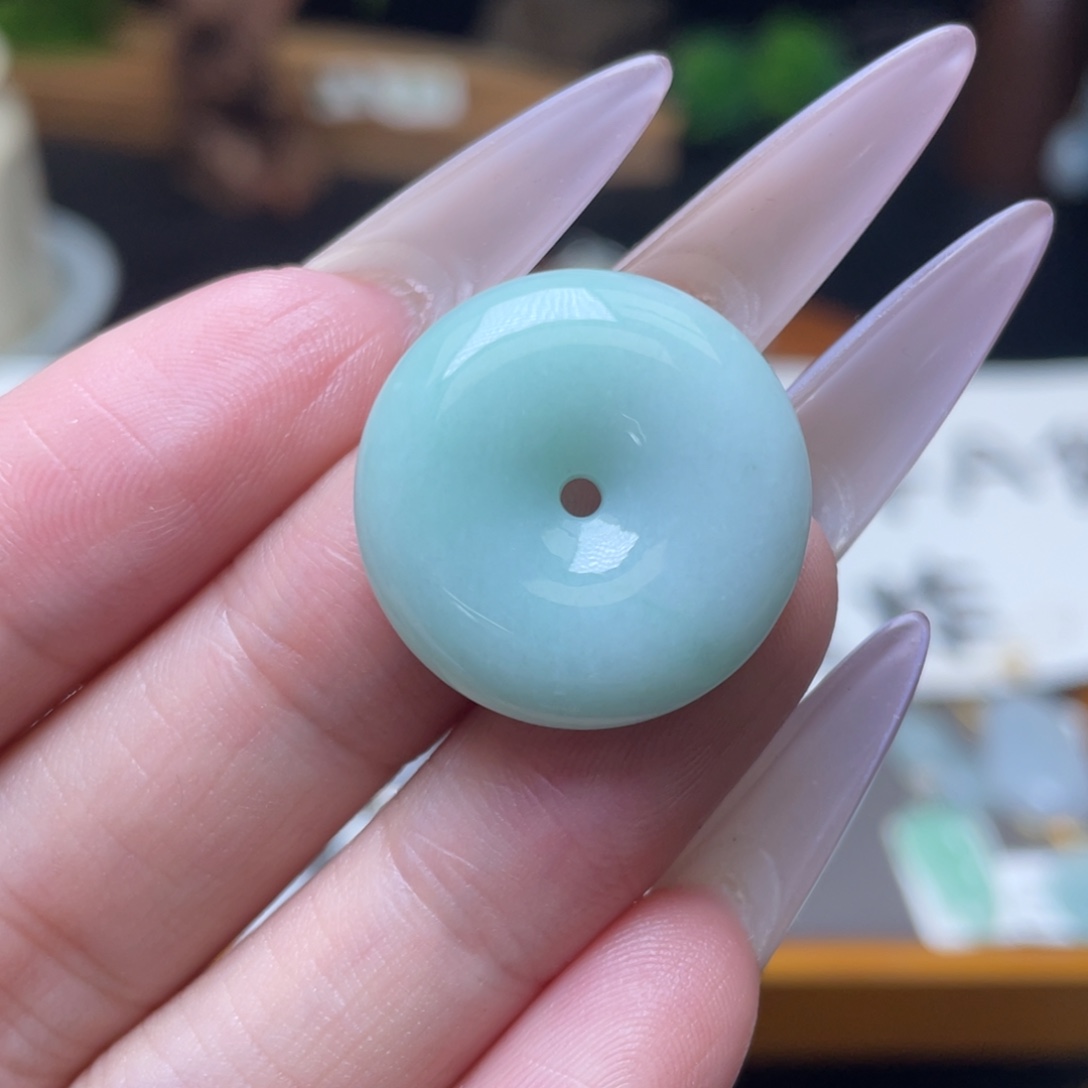 简***单颈饰未镶嵌翡翠翡翠