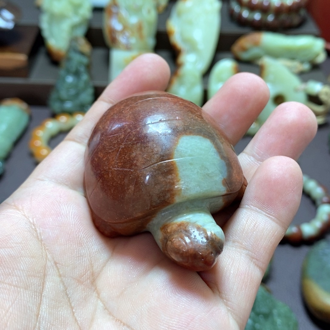 透闪石质玉未镶嵌把件