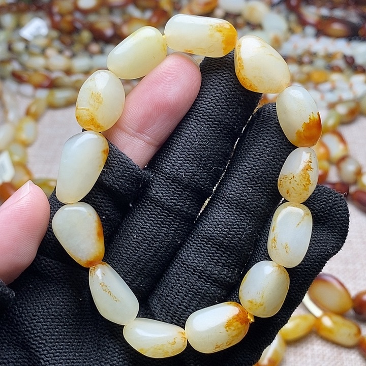 和田玉未镶嵌手链