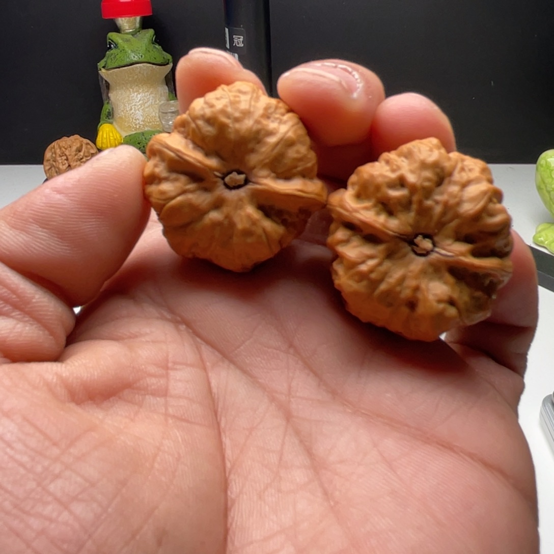 ****。核桃蛤蟆头核桃 36