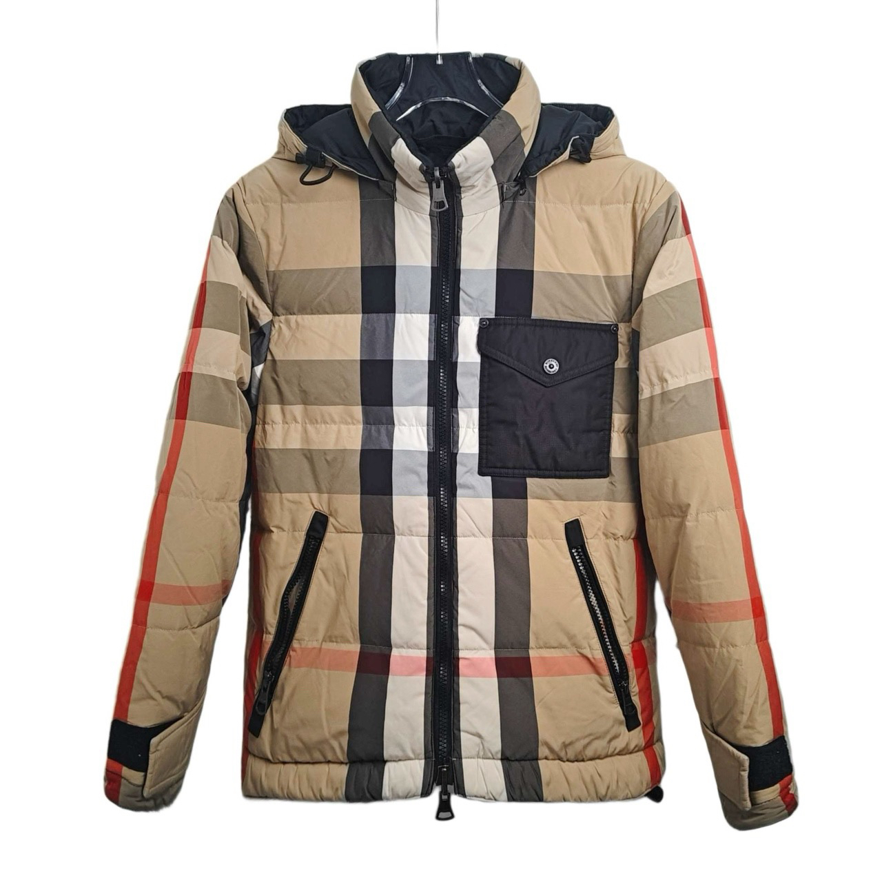 99新 BURBERRY/博柏利 000656 条纹格子连帽拉链羽绒服米色 XS码 