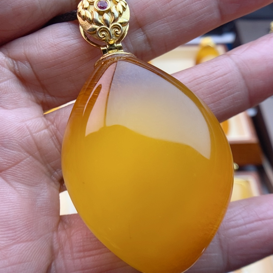 琥珀颈饰银S925镀金镶嵌
