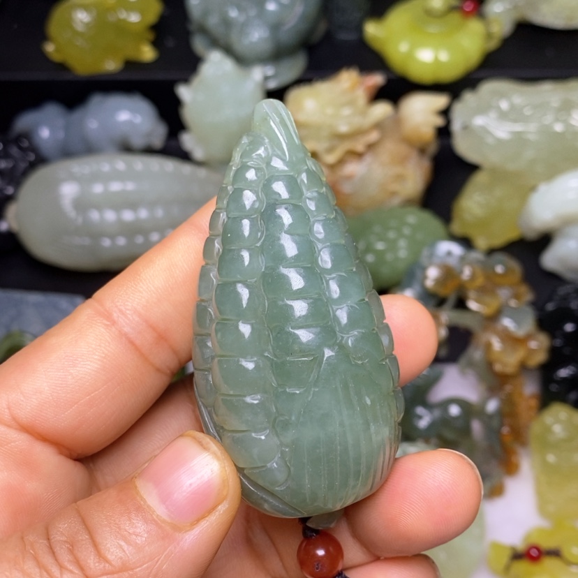 【闪购商品】蛇纹石玉颈饰未镶嵌