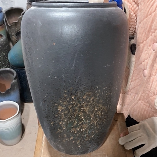 紫砂花盆口20高41，黑，瑕疵