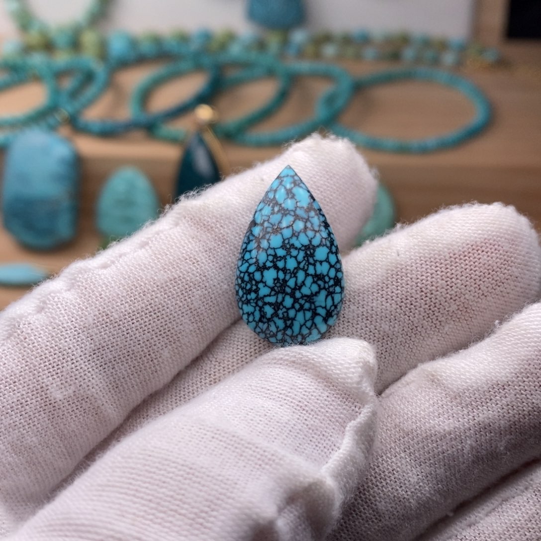 绿松石未镶嵌挂件