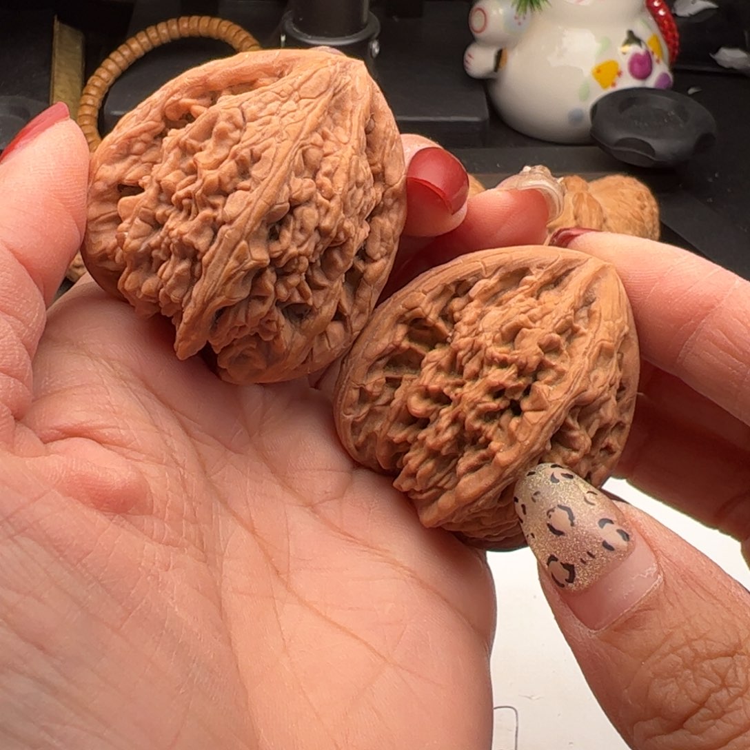 文玩核桃吊坠滢虎头王43