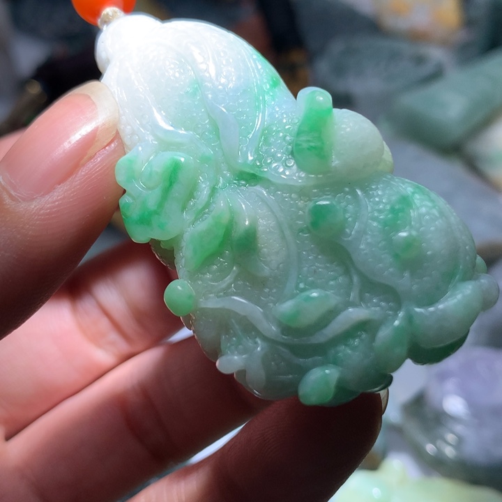 翡翠颈饰未镶嵌保真天然A货翡翠