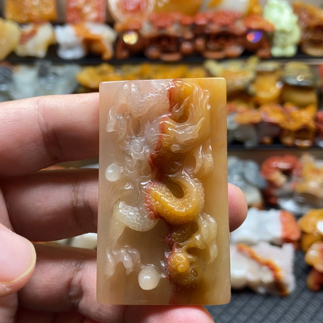 石英质玉（黄龙玉）挂件未镶嵌