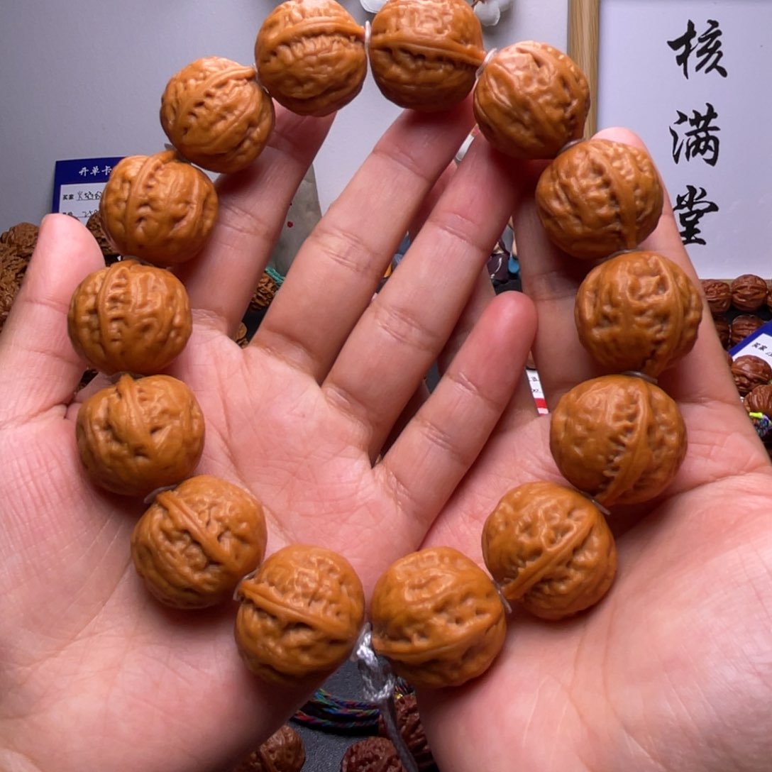 文玩核桃吊坠富甲天下