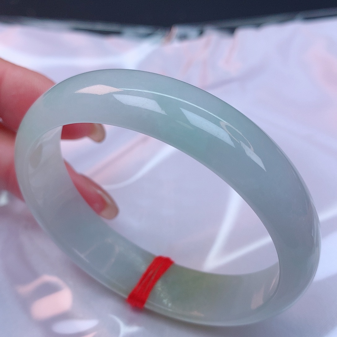 【闪购商品】未镶嵌手镯（贵妃镯）翡翠55